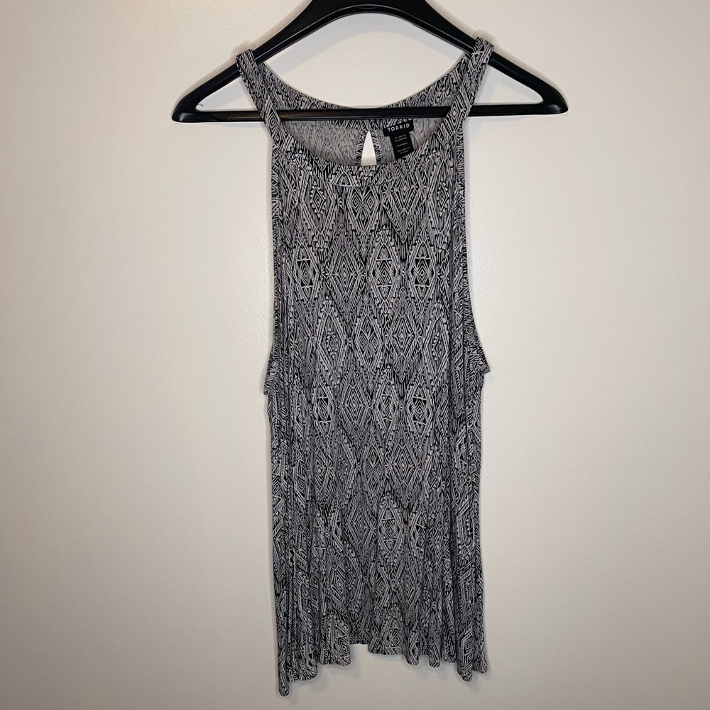 TORRID Geometric Print Tank Size 3